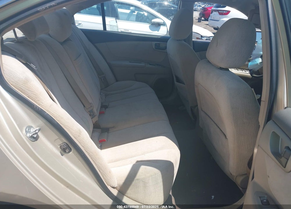 2007 KIA OPTIMA LX VIN: KNAGE123375163667