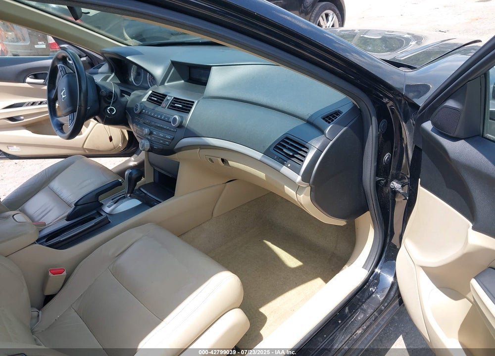 2011 HONDA ACCORD VIN: 1HGCP2F68BA151568