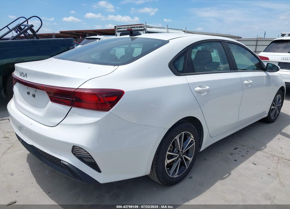 2024 KIA FORTE VIN: 3KPF24AD7RE756460