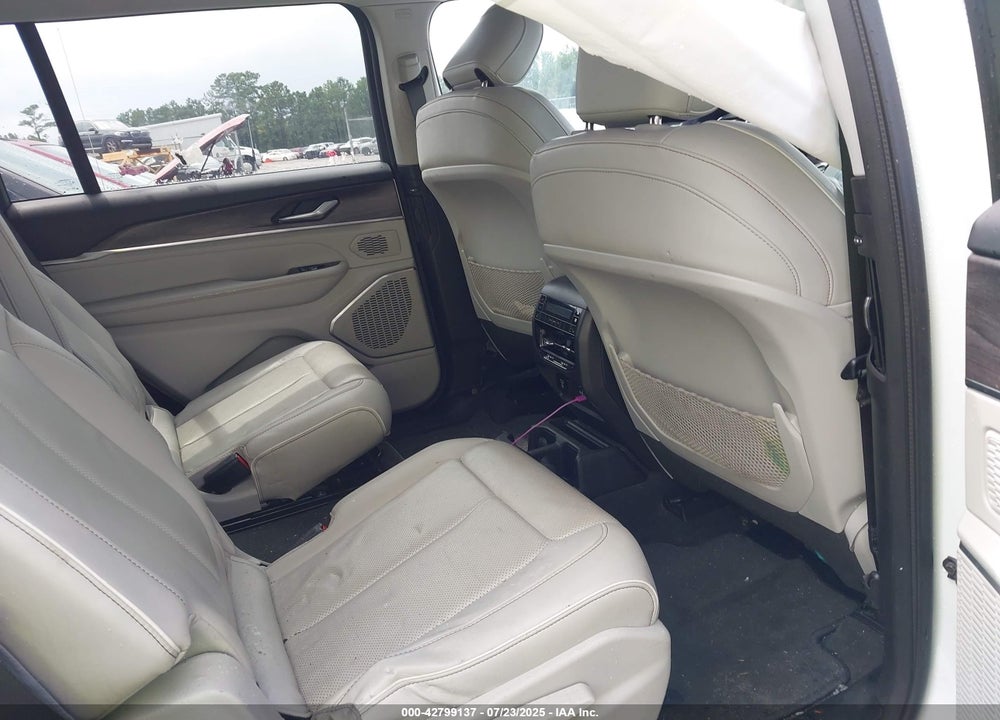 2023 JEEP GRAND CHEROKEE L VIN: 1C4RJJDG7P8734521