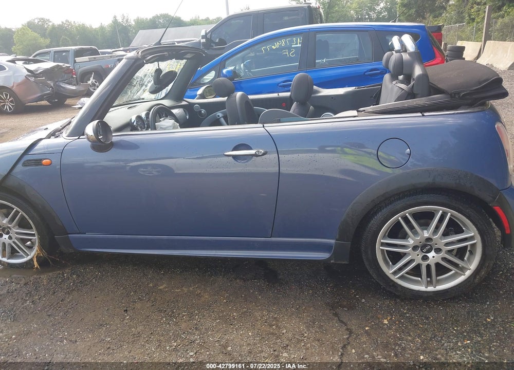 2006 MINI COOPER VIN: WMWRF33526TF63752