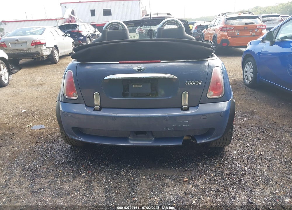 2006 MINI COOPER VIN: WMWRF33526TF63752