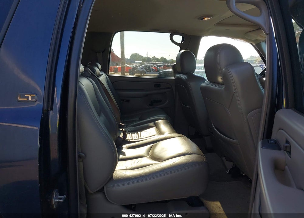 2004 CHEVROLET SUBURBAN 1500 LT VIN: 1GNFK16Z64J215342