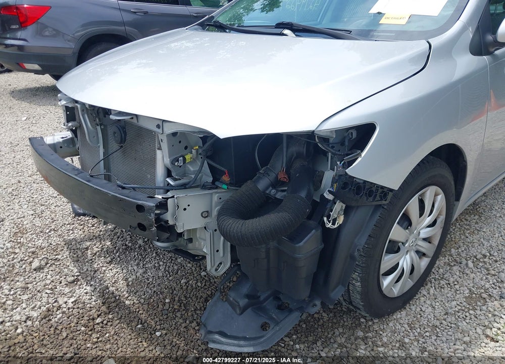 2013 TOYOTA COROLLA LE VIN: 2T1BU4EE4DC932528