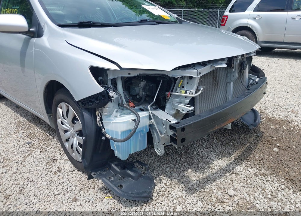 2013 TOYOTA COROLLA LE VIN: 2T1BU4EE4DC932528