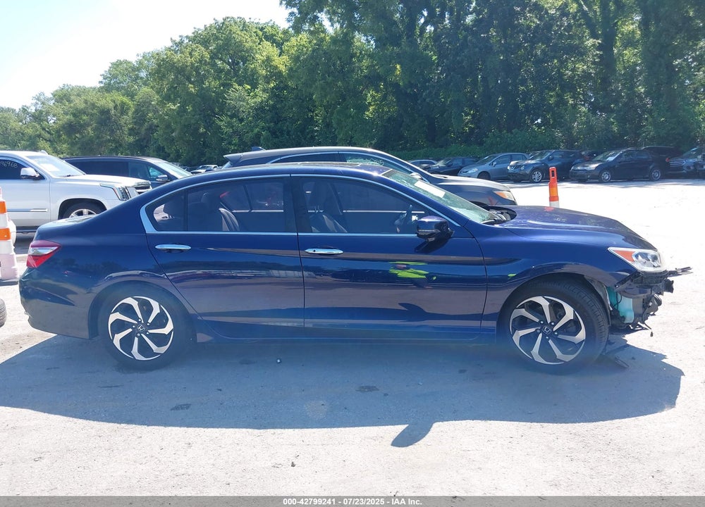 2017 HONDA ACCORD VIN: 1HGCR2F83HA101617