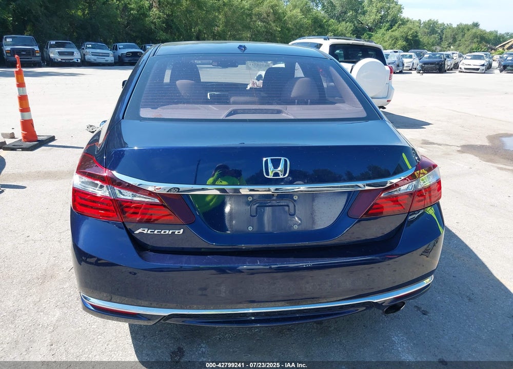 2017 HONDA ACCORD VIN: 1HGCR2F83HA101617