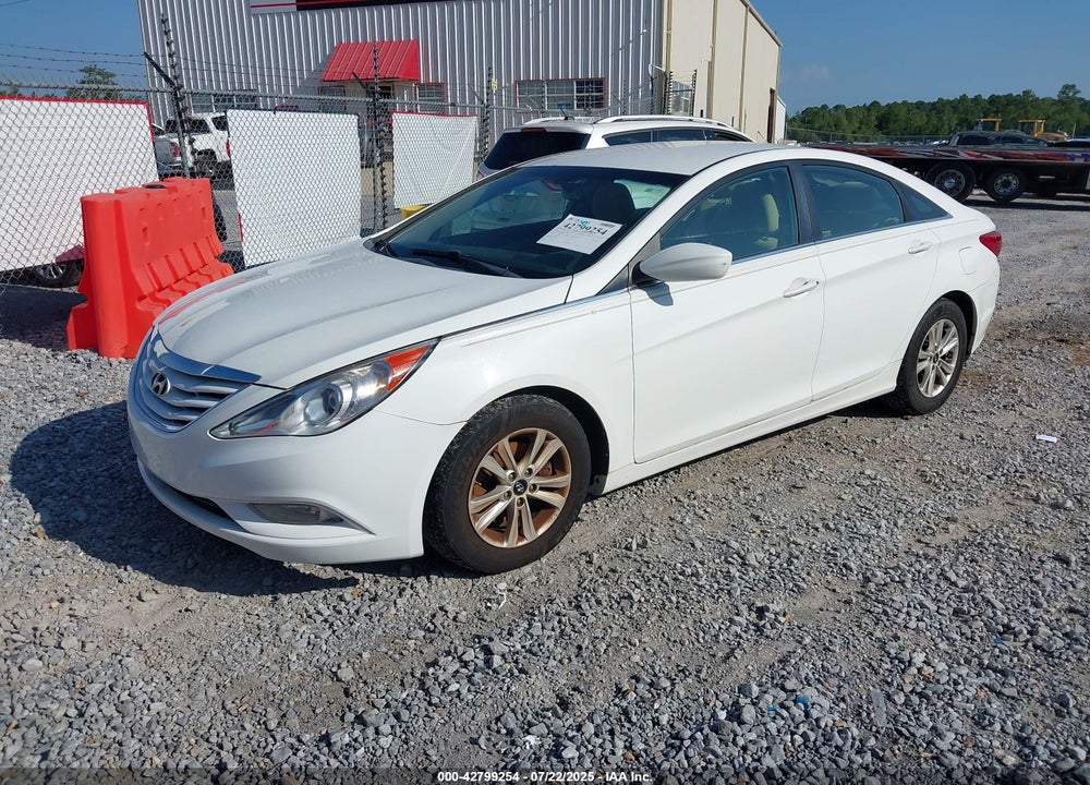 2013 HYUNDAI SONATA VIN: 5NPEB4AC4DH735752
