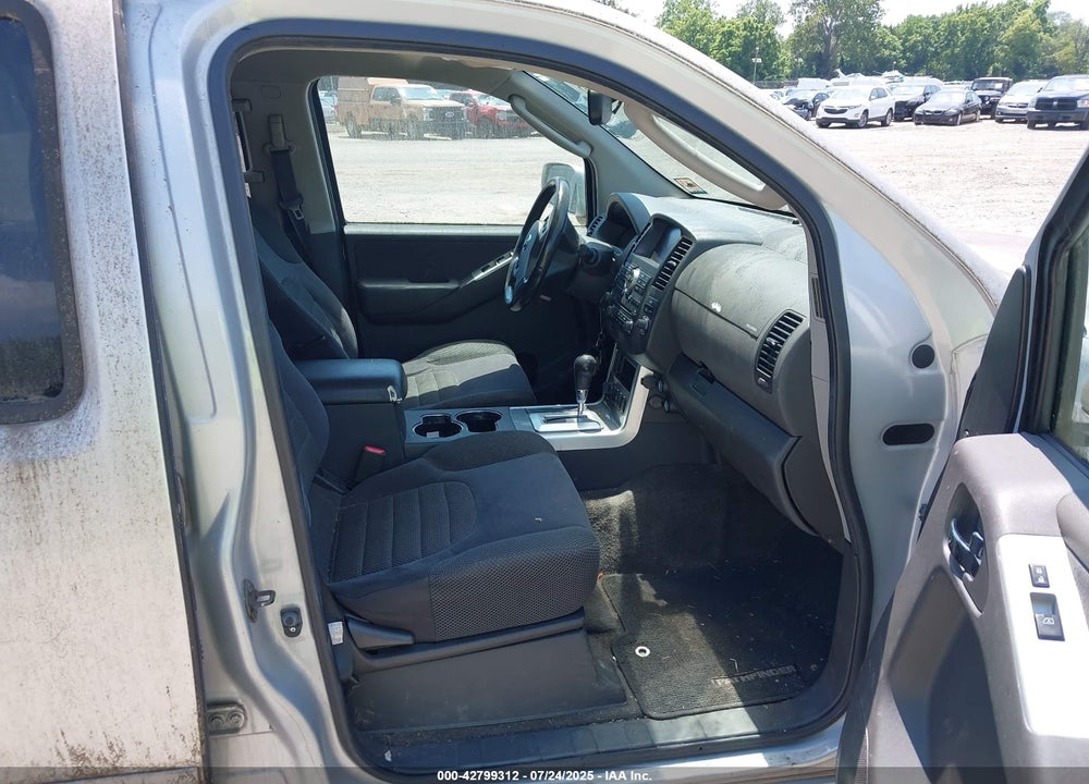 2011 NISSAN PATHFINDER VIN: 5N1AR1NB4BC622561