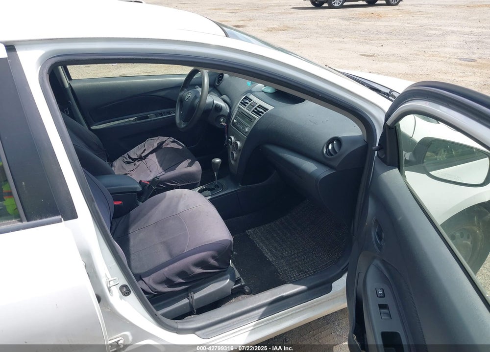 2012 TOYOTA YARIS VIN: JTDBT4K3XCL035629