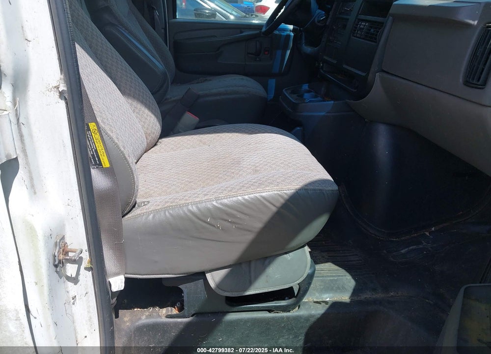 2005 GMC SAVANA VIN: 1GTFG15X451171899