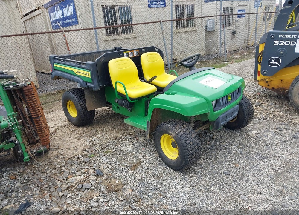 2017 JOHN DEERE GATOR VIN: 1M0TURFJAPM180547
