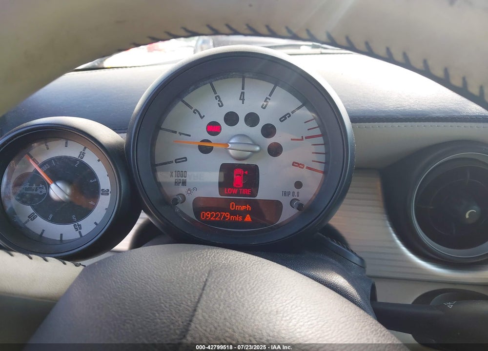 2014 MINI CONVERTIBLE VIN: WMWZP3C58ET298621