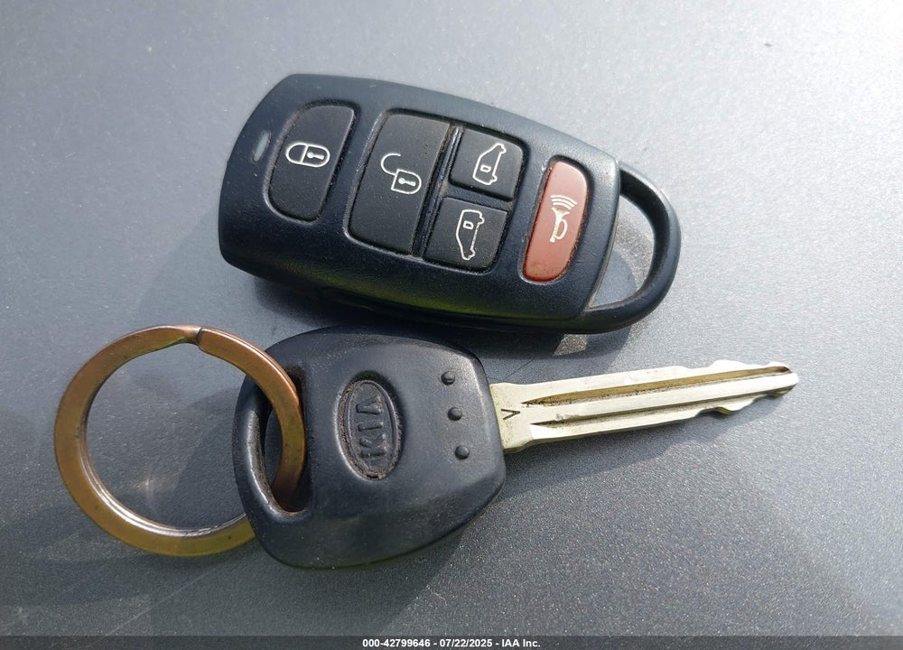 2012 KIA SEDONA LX VIN: KNDMG4C78C6441714