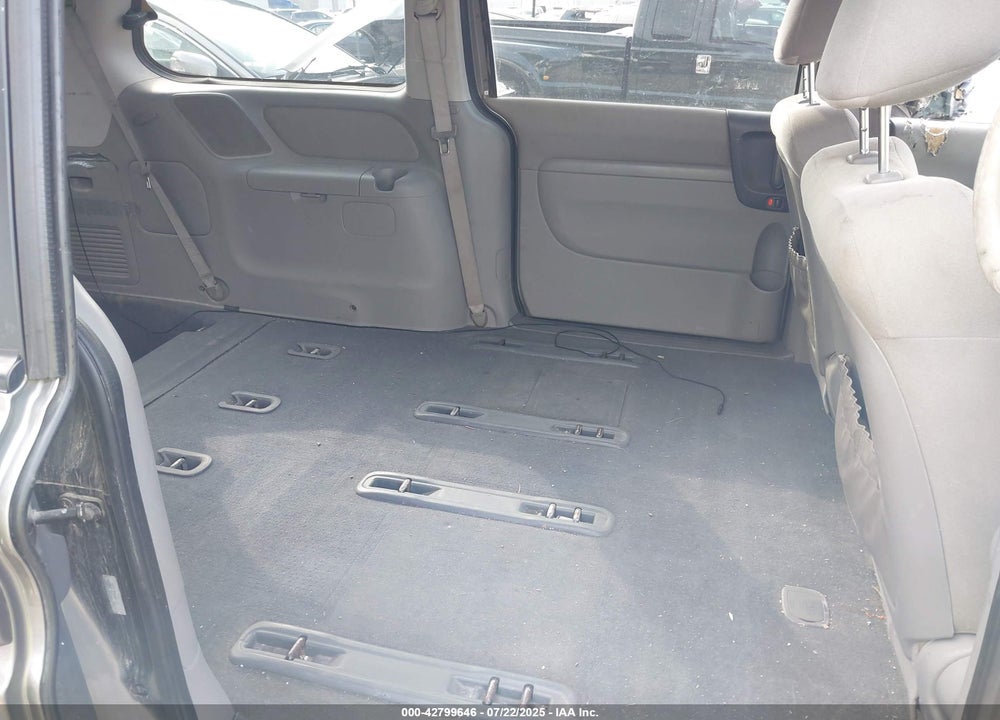 2012 KIA SEDONA LX VIN: KNDMG4C78C6441714