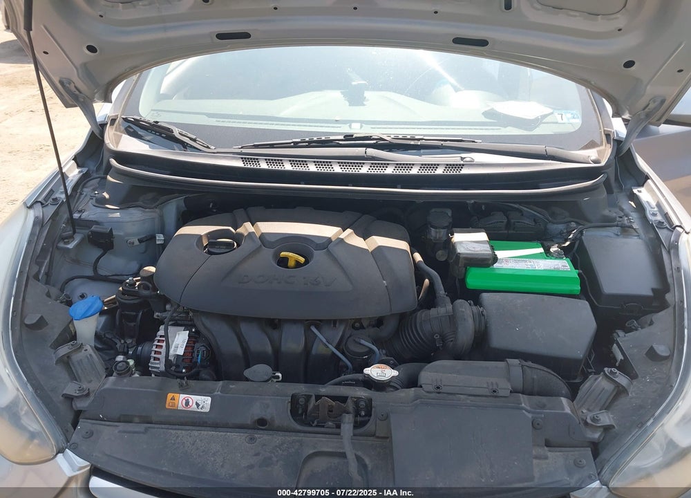 2015 HYUNDAI ELANTRA VIN: 5NPDH4AE8FH557603