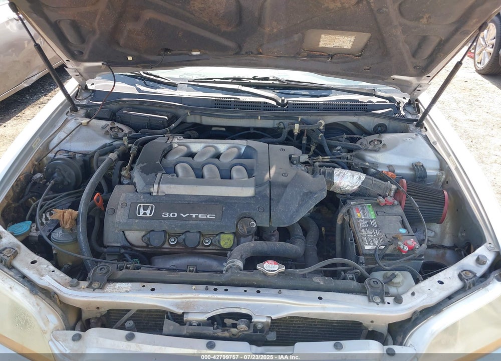2001 HONDA ACCORD 3.0 EX VIN: 1HGCG22591A021777