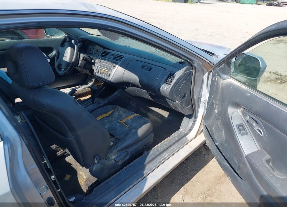 2001 HONDA ACCORD 3.0 EX VIN: 1HGCG22591A021777
