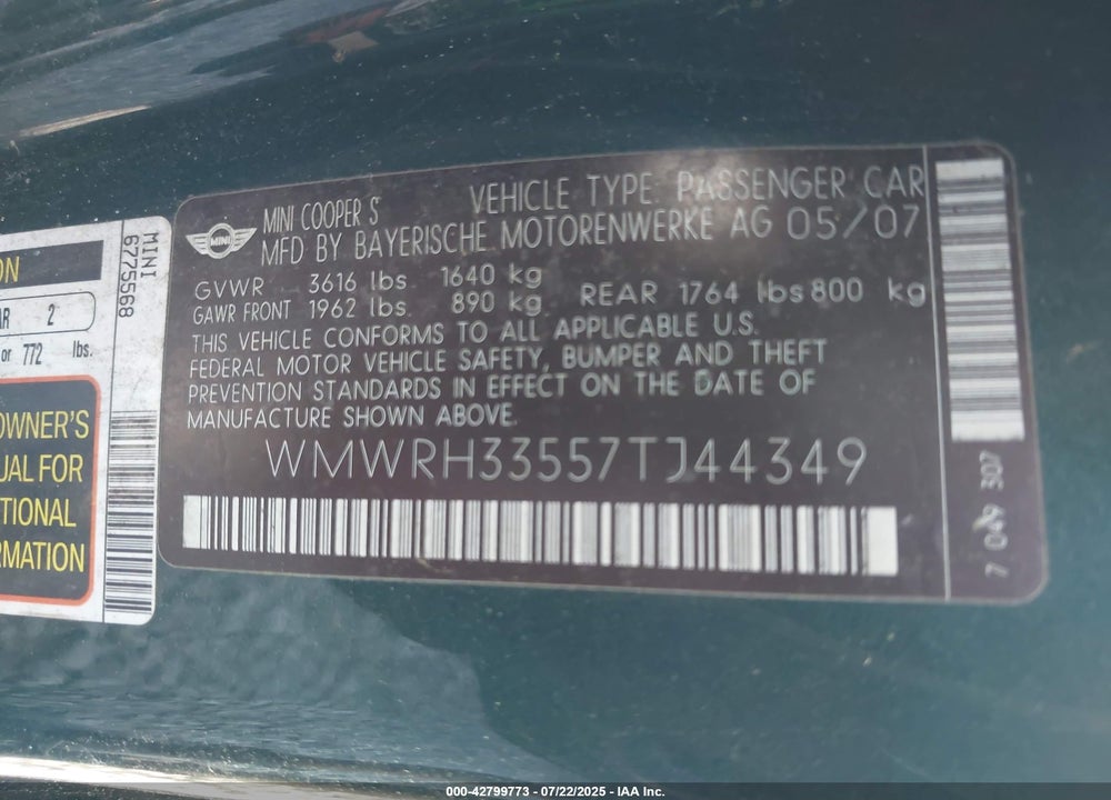 2007 MINI COOPER S VIN: WMWRH33557TJ44349