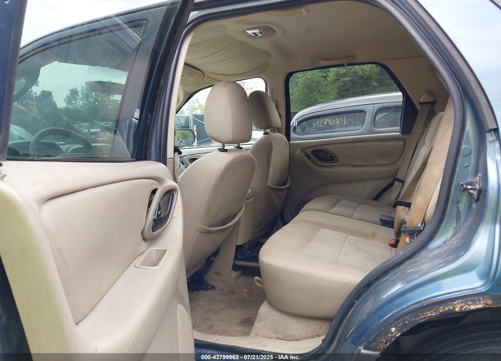 2005 FORD ESCAPE XLT VIN: 1FMYU03165KD74390