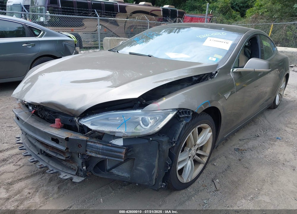2015 TESLA MODEL S VIN: 5YJSA1E24FF104510