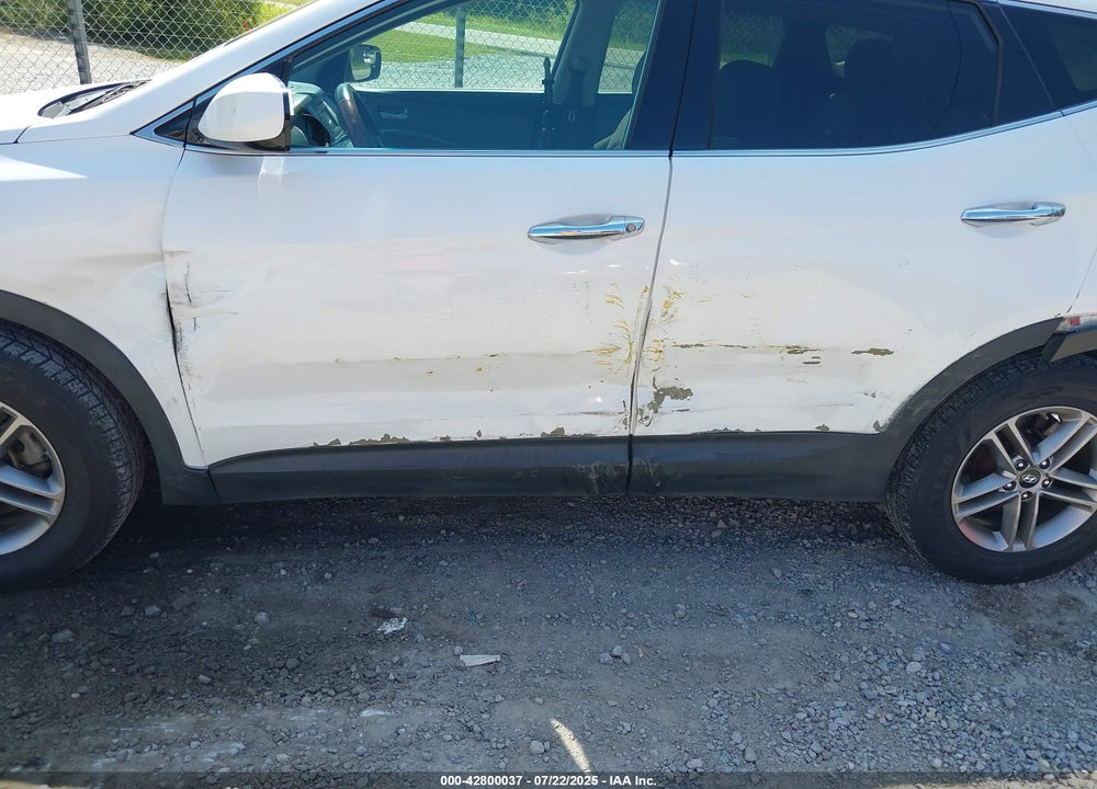 2018 HYUNDAI SANTA FE VIN: 5NMZT3LB9JH064522