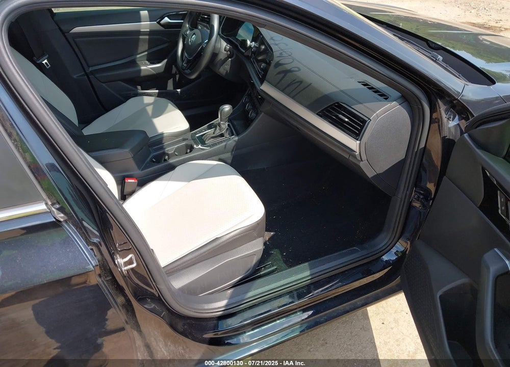 2019 VOLKSWAGEN JETTA VIN: 3VWCB7BUXKM219433