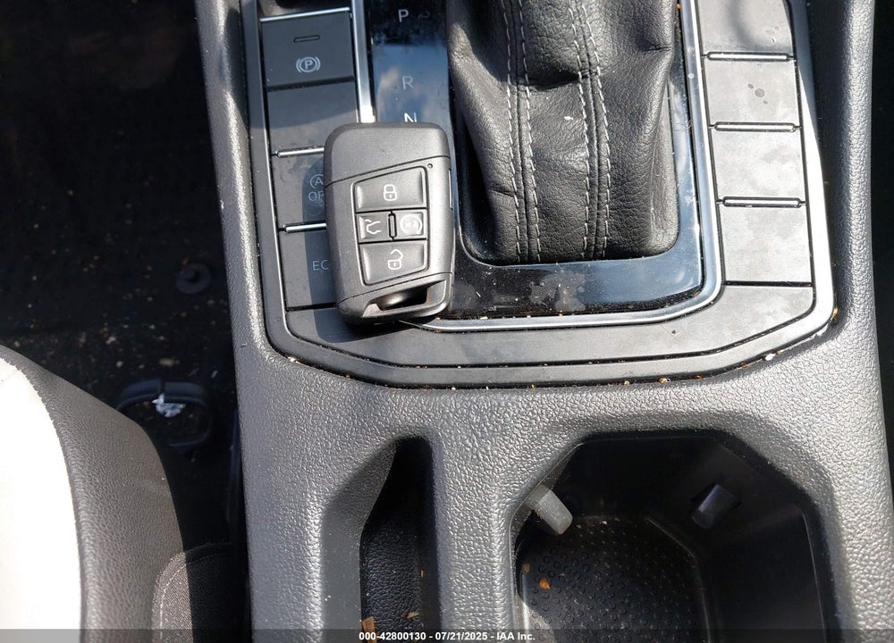 2019 VOLKSWAGEN JETTA VIN: 3VWCB7BUXKM219433