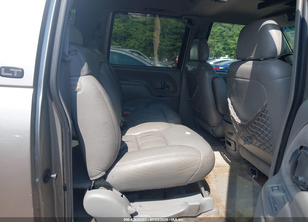 1999 CHEVROLET SUBURBAN 1500 LT VIN: 3GNEC16R4XG191802