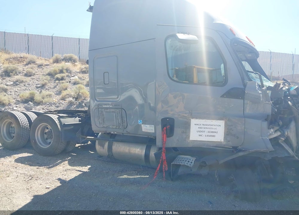 2020 FREIGHTLINER NEW CASCADIA 126 VIN: 3AKJHHFGXLSLV3989
