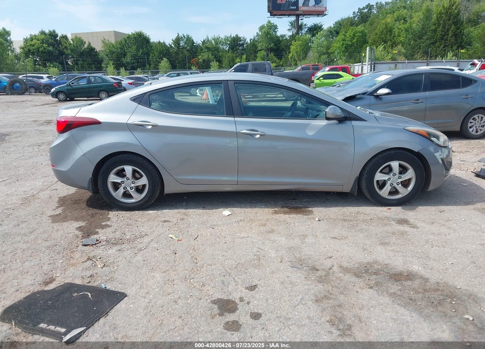 2015 HYUNDAI ELANTRA VIN: KMHDH4AE0FU326048