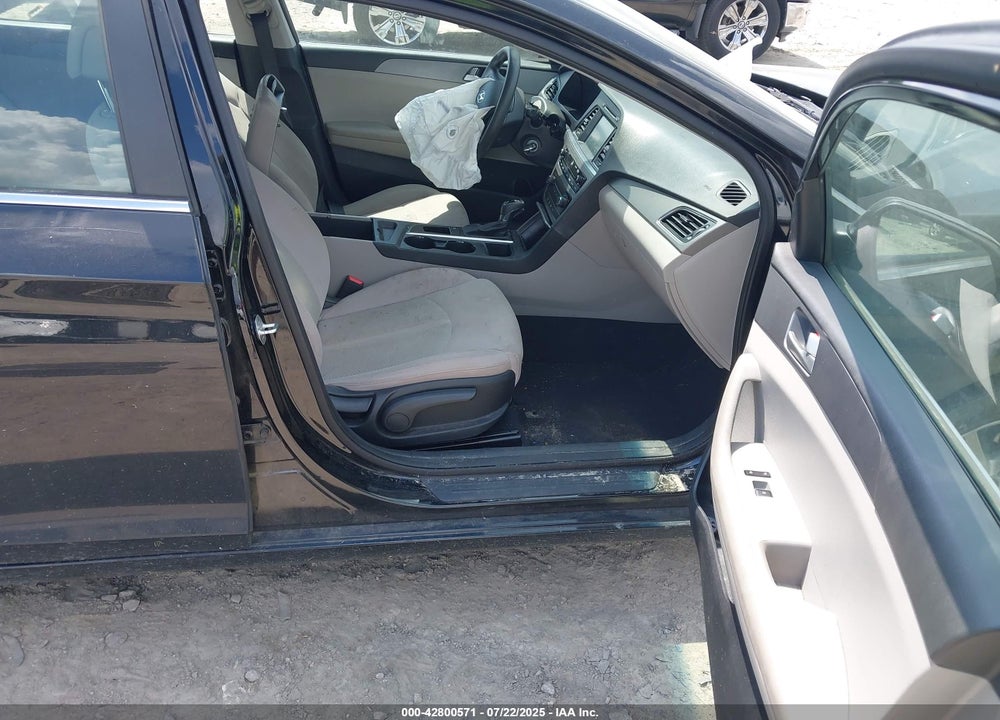 2016 HYUNDAI SONATA SE VIN: 5NPE24AFXGH291324