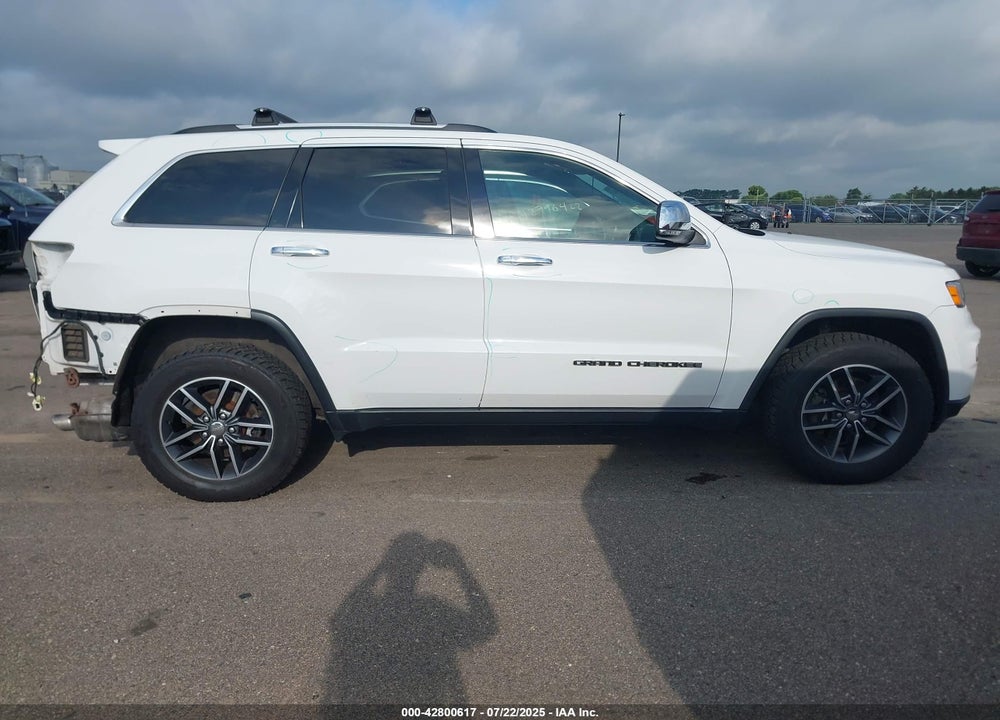 2017 JEEP GRAND CHEROKEE VIN: 1C4RJFBG2HC733985