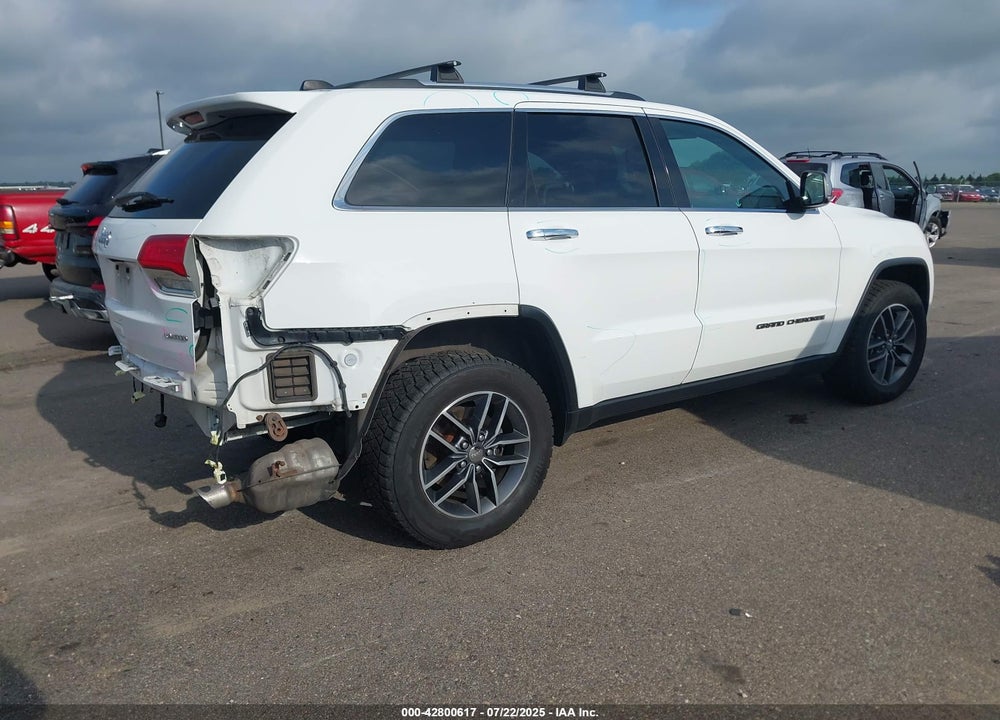 2017 JEEP GRAND CHEROKEE VIN: 1C4RJFBG2HC733985