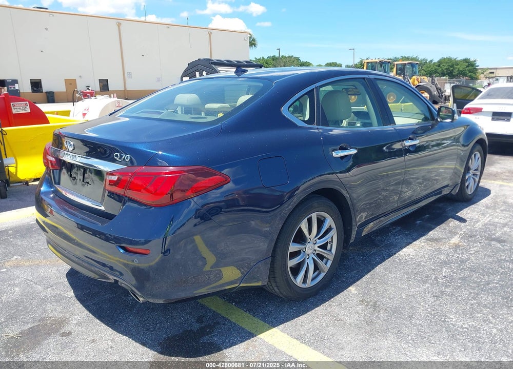 2016 INFINITI Q70 VIN: JN1BY1AP0GM220957