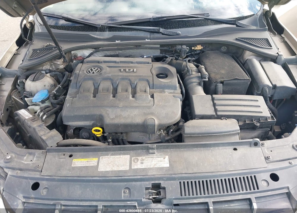 2015 VOLKSWAGEN PASSAT VIN: 1VWCV7A39FC067247