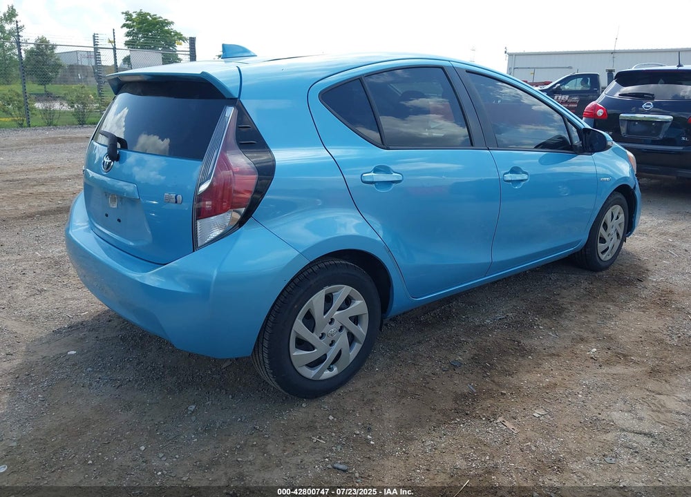 2015 TOYOTA PRIUS C VIN: JTDKDTB35F1089945