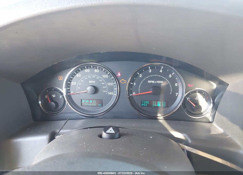 2006 JEEP COMMANDER VIN: 1J8HG58266C164628