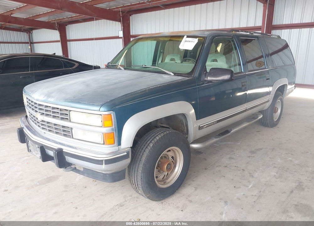 1993 CHEVROLET SUBURBAN K2500 VIN: 1GNGK26N3PJ300666