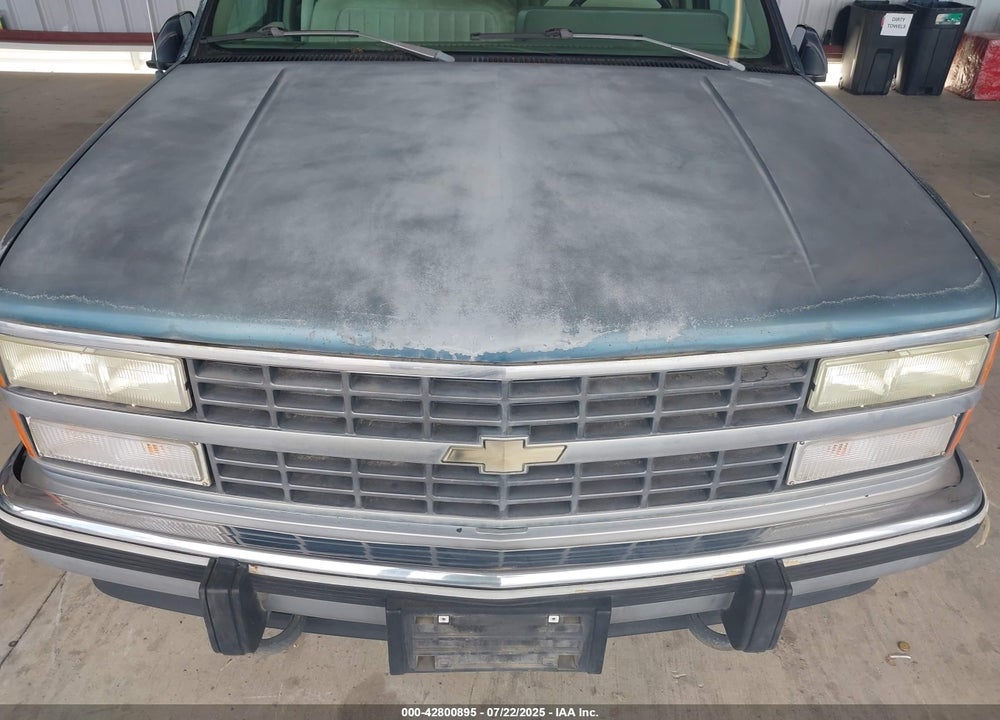 1993 CHEVROLET SUBURBAN K2500 VIN: 1GNGK26N3PJ300666