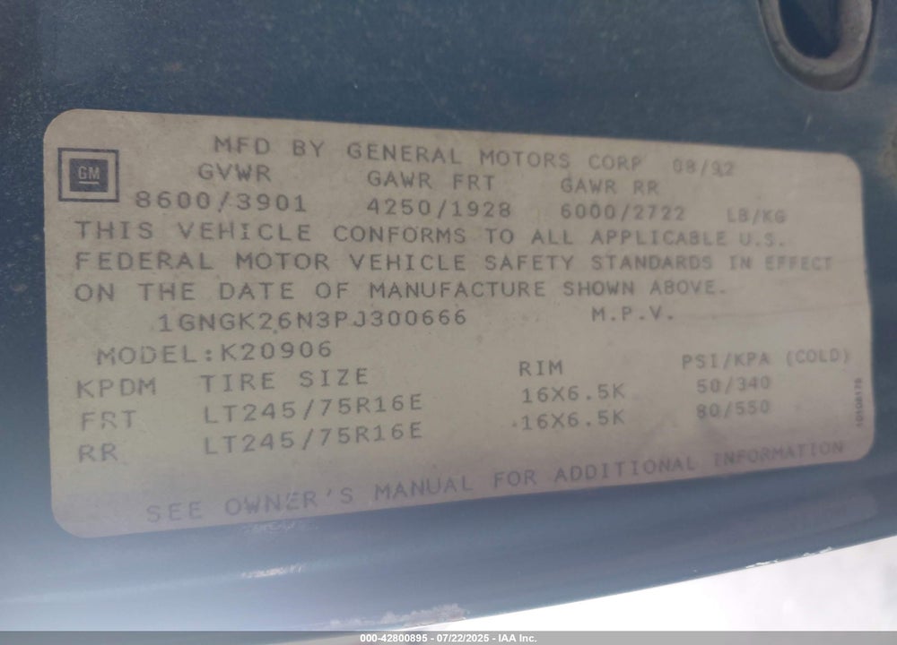1993 CHEVROLET SUBURBAN K2500 VIN: 1GNGK26N3PJ300666
