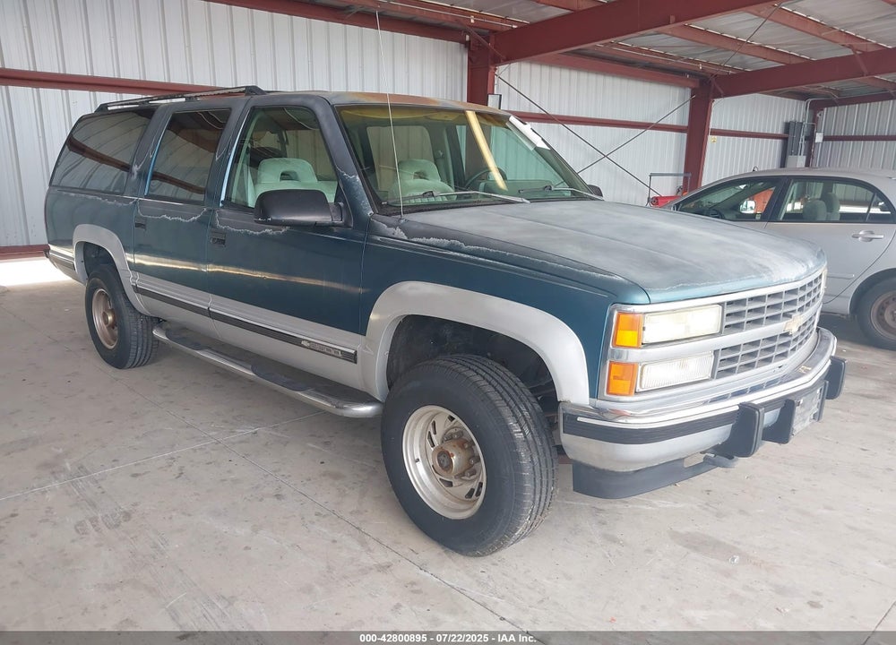 1993 CHEVROLET SUBURBAN K2500 VIN: 1GNGK26N3PJ300666