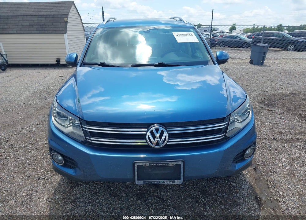 2017 VOLKSWAGEN TIGUAN VIN: WVGWV7AX3HW504031