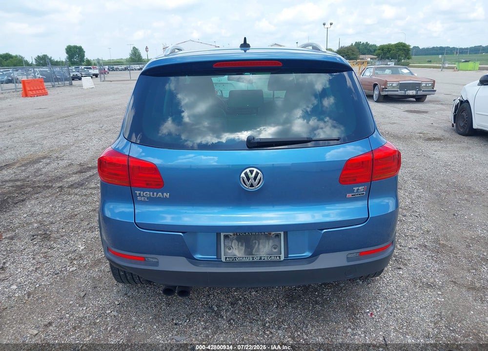 2017 VOLKSWAGEN TIGUAN VIN: WVGWV7AX3HW504031