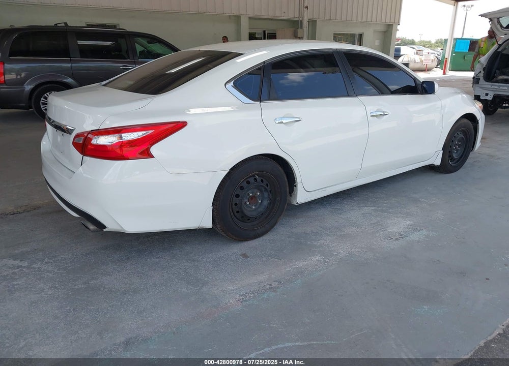 2017 NISSAN ALTIMA VIN: 1N4AL3AP8HC108861