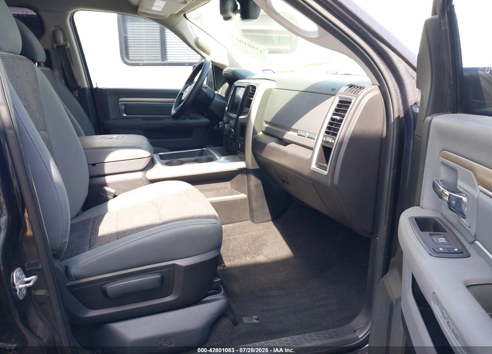 2017 RAM 1500 VIN: 1C6RR7TTXHS727956