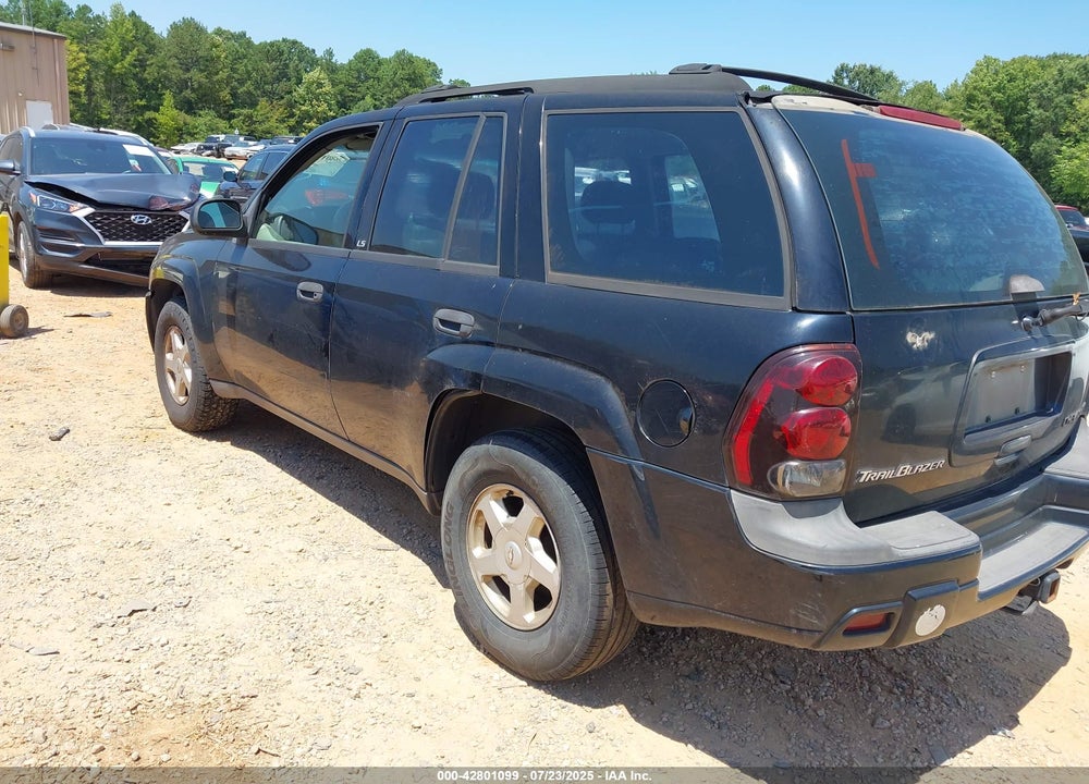 2003 CHEVROLET TRAILBLAZER LS VIN: 1GNDS13S732238586