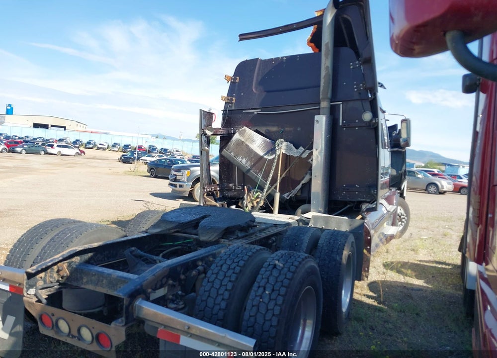 2017 WESTERN STAR 5700 XE SET BACK AXLE W/SLEEPER VIN: 5KJJBHDR8HLHJ9261