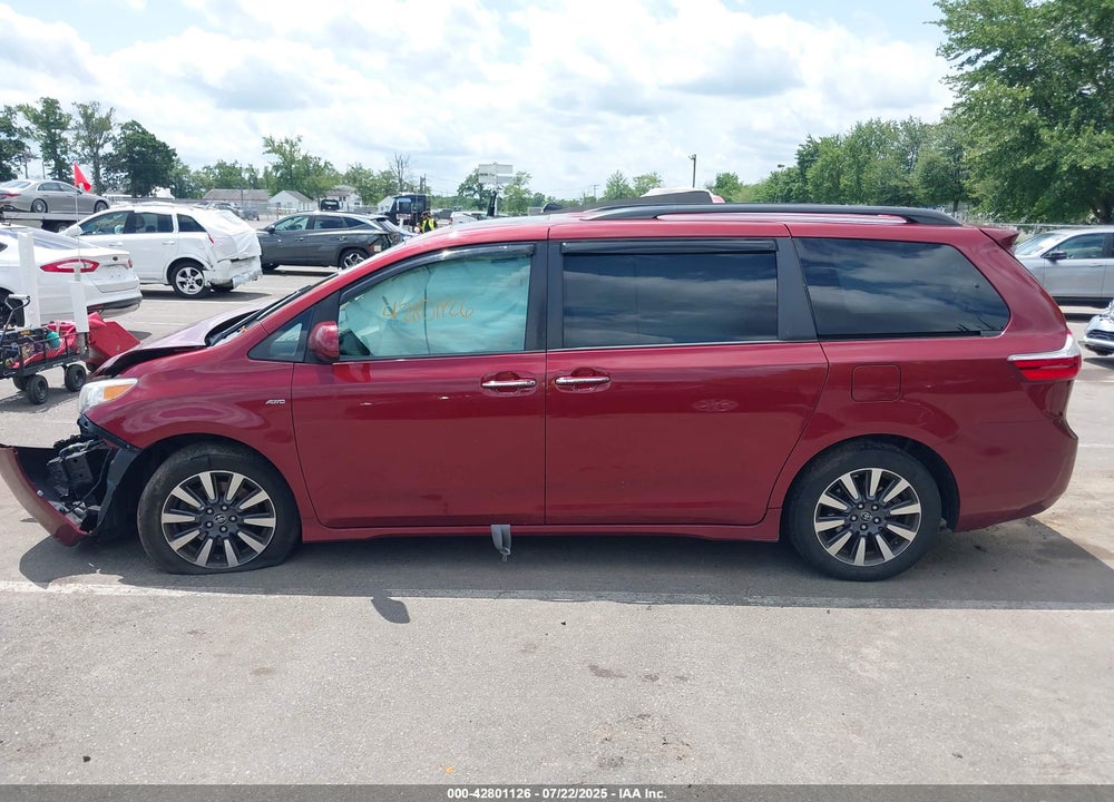 2018 TOYOTA SIENNA XLE PREMIUM 7 PASSENGER VIN: 5TDDZ3DC5JS208824