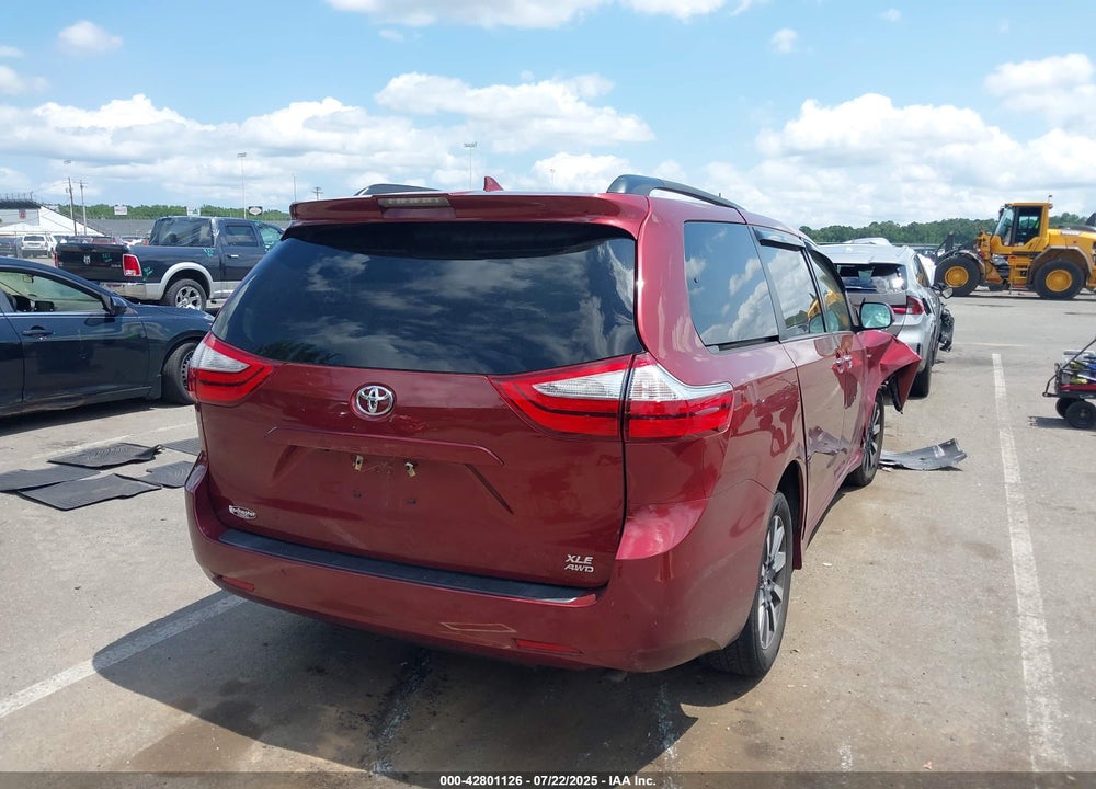 2018 TOYOTA SIENNA XLE PREMIUM 7 PASSENGER VIN: 5TDDZ3DC5JS208824